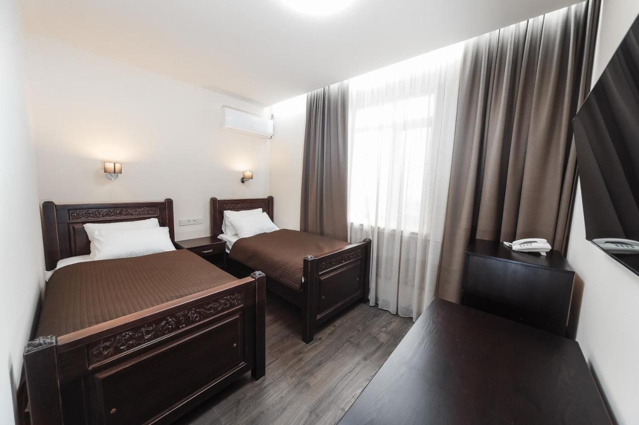 Dvin Hotel بافلودار المظهر الخارجي الصورة