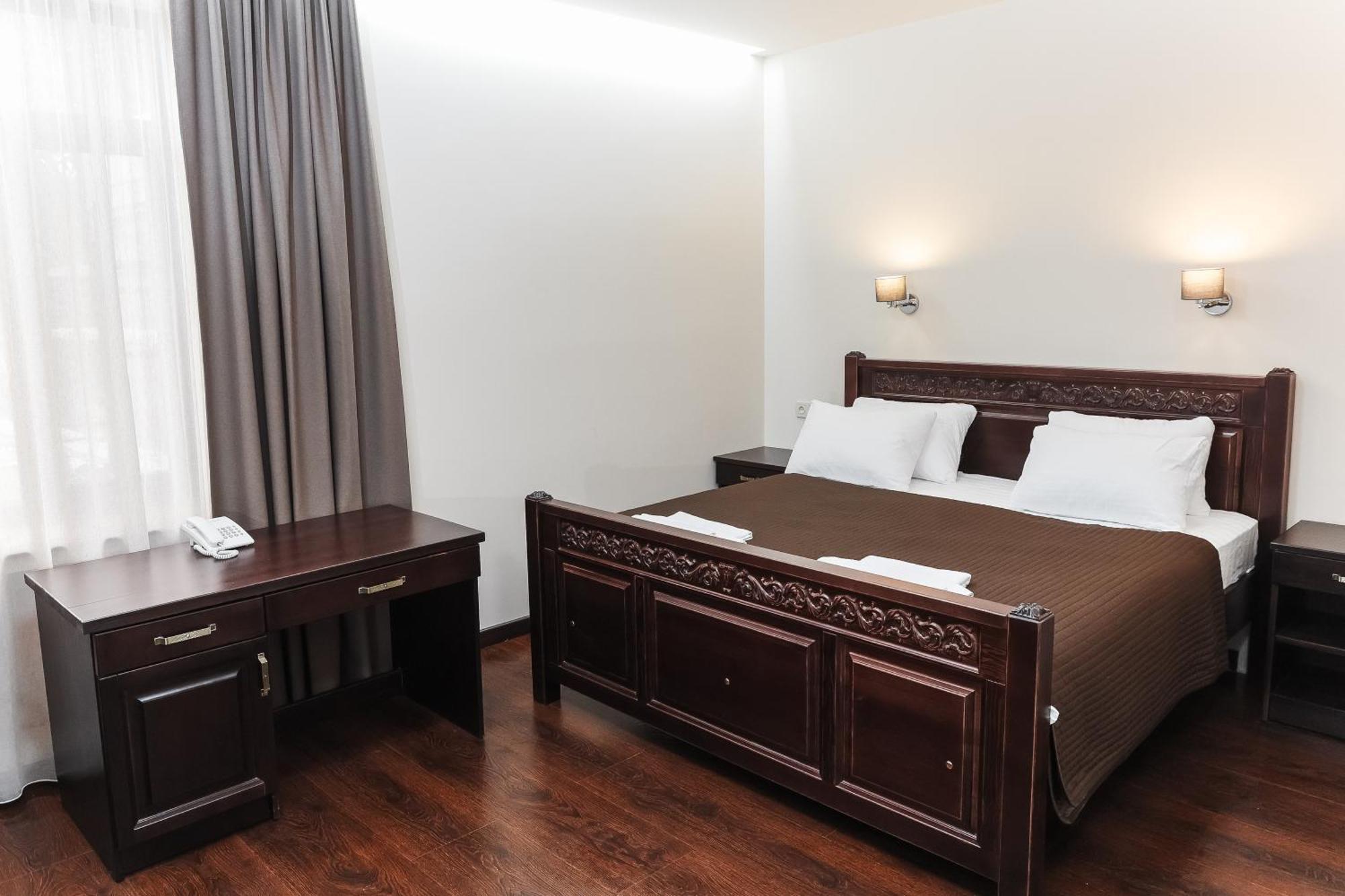 Dvin Hotel بافلودار المظهر الخارجي الصورة