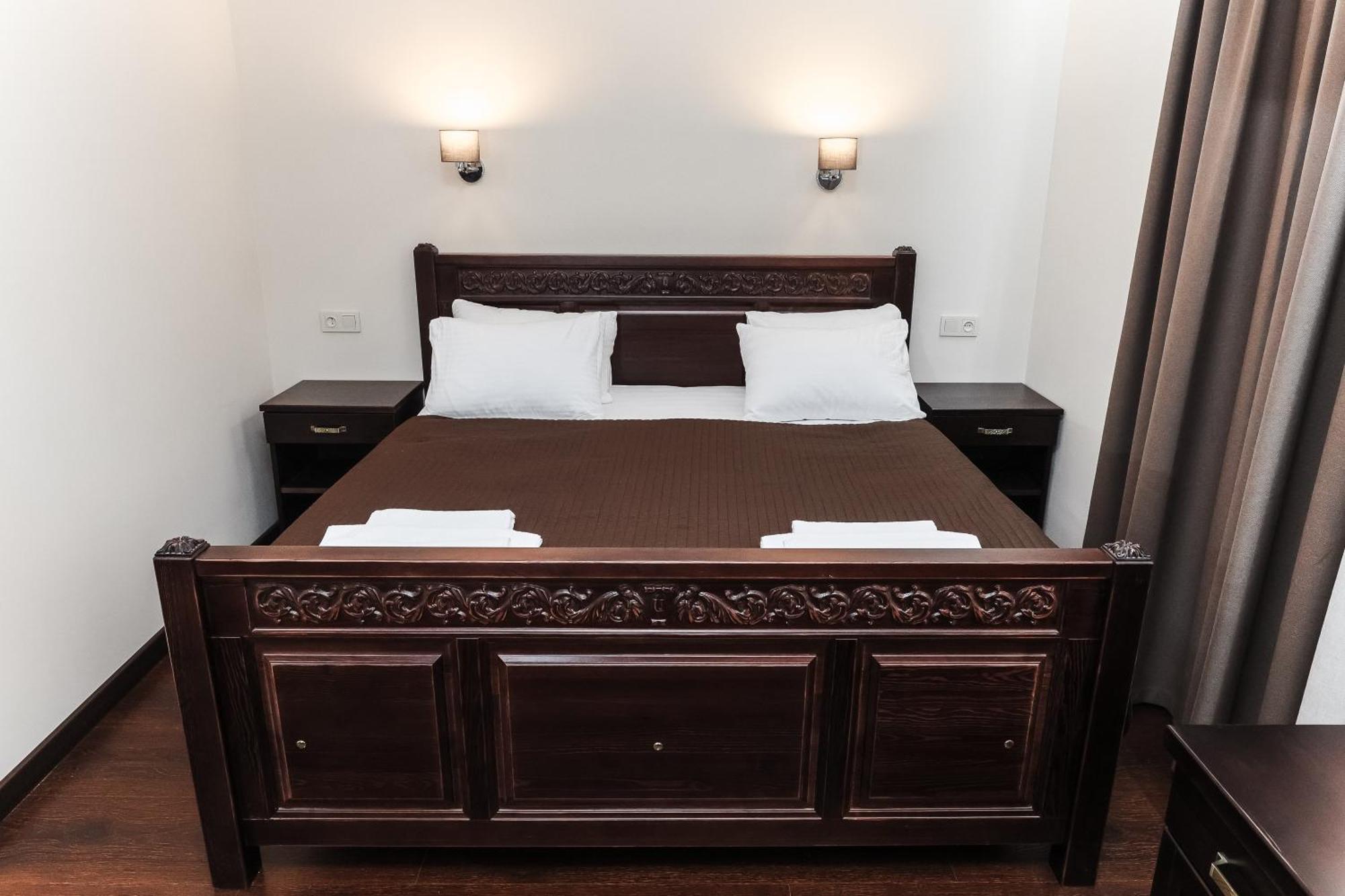 Dvin Hotel بافلودار المظهر الخارجي الصورة