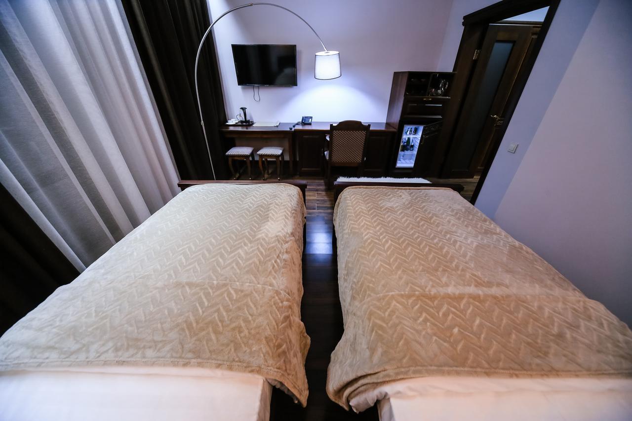 Dvin Hotel بافلودار المظهر الخارجي الصورة