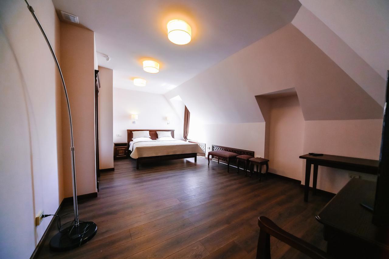 Dvin Hotel بافلودار المظهر الخارجي الصورة
