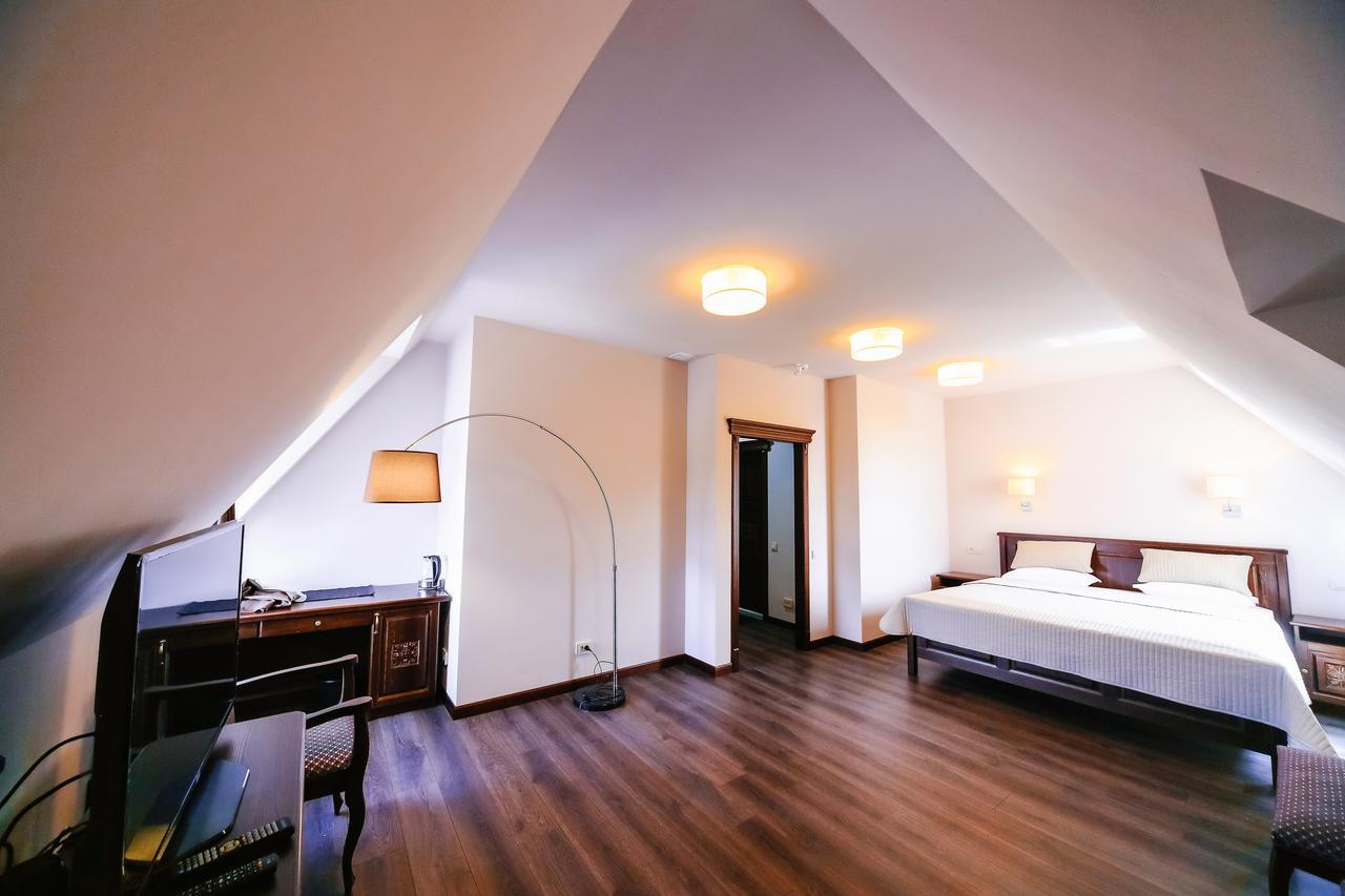 Dvin Hotel بافلودار المظهر الخارجي الصورة